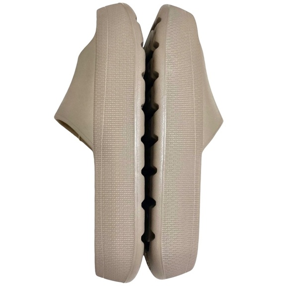 OLD NAVY Single Strap Platform Slide Sandals in Tan NEW! - Picture 4 of 8